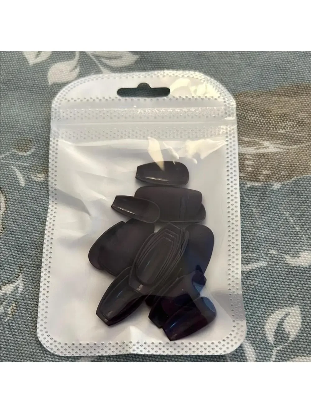 Nail Art Tips Set with Glass File and Case, 7 sets